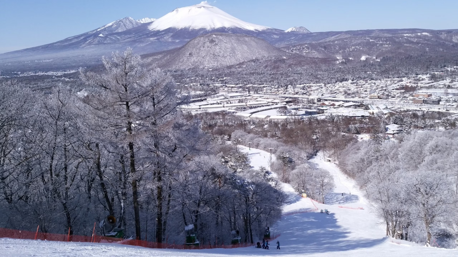 Khung cảnh yên bình của Karuizawa phủ đầy tuyết trắng