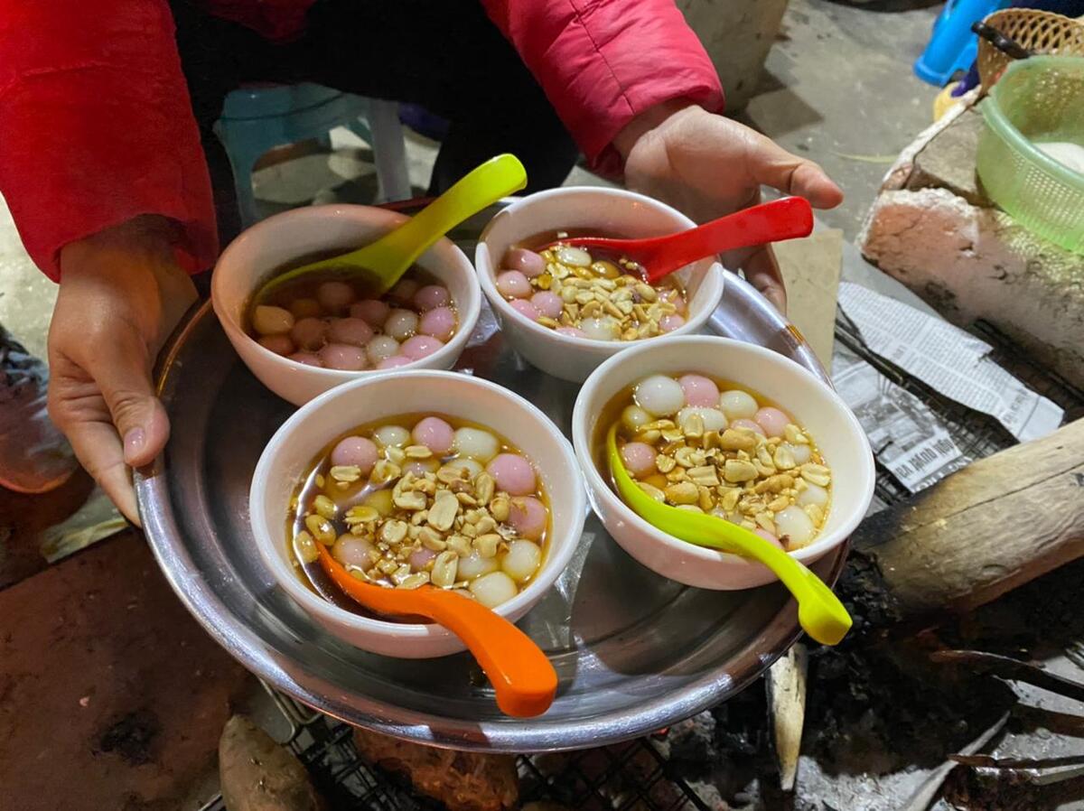 Thắng dền bán tại chợ phiên Hà Giang trong sương lạnh