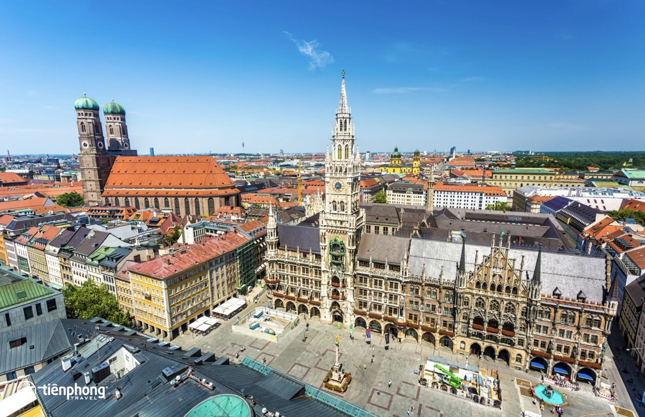 Sự nhộn nhịp tại Quảng trường Marienplatz, Munich