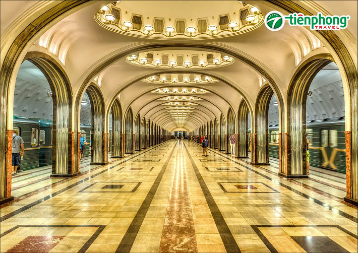 Hệ thống Tàu Điện Ngầm Metro - Cung điện lộng lẫy dưới lòng đất