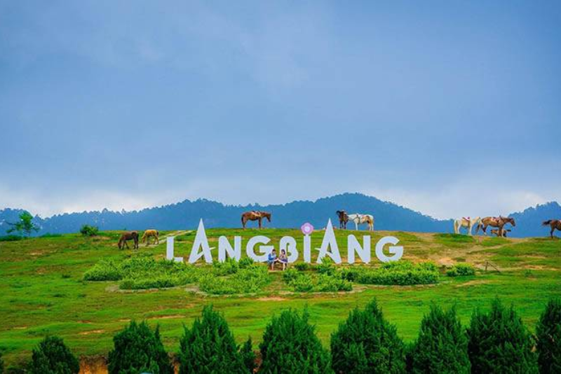 Núi Langbiang nổi tiếng trên đỉnh Prenn Đà lạt