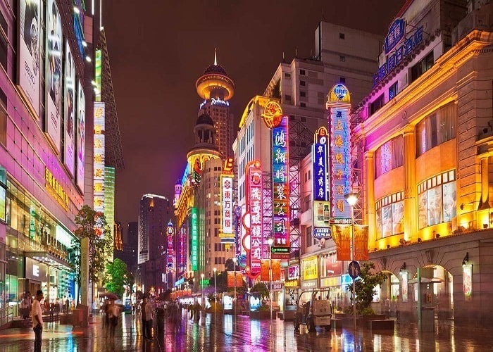 Đại lộ Nam Kinh rực rỡ ánh đèn