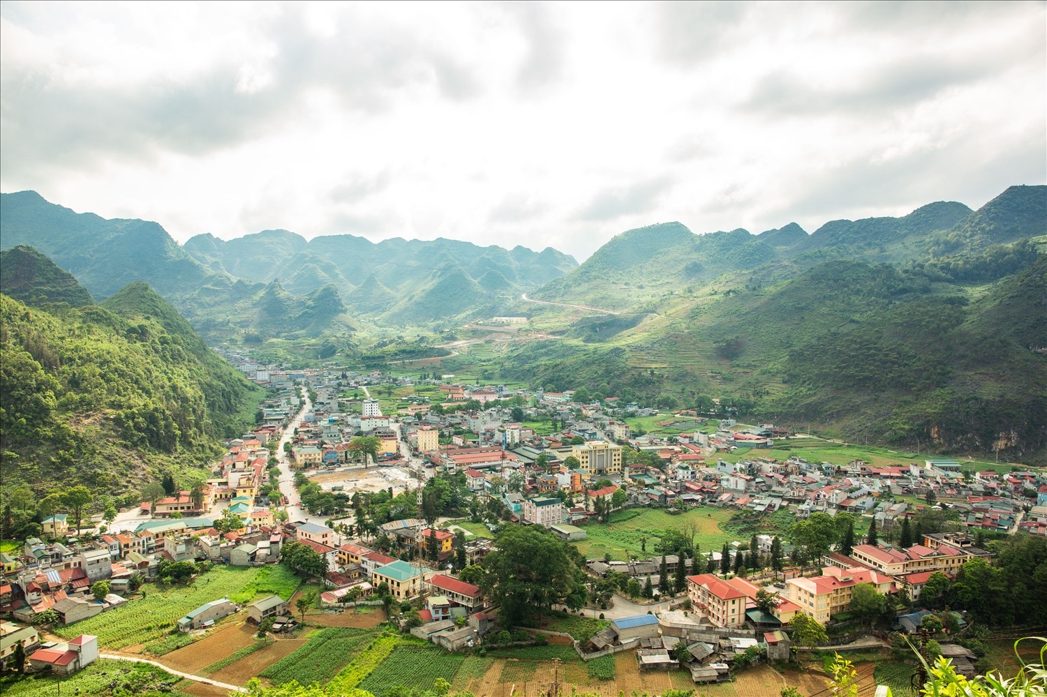 Chợ phiên Mèo Vạc với sắc màu văn hóa vùng cao