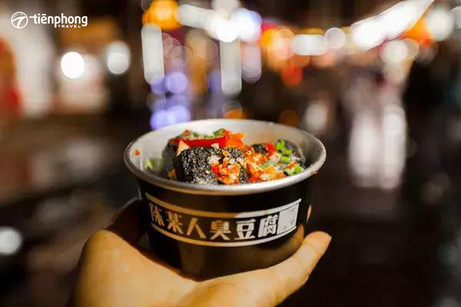 Top 5 món ăn đường phố ngon nhất Phượng Hoàng cổ trấn
