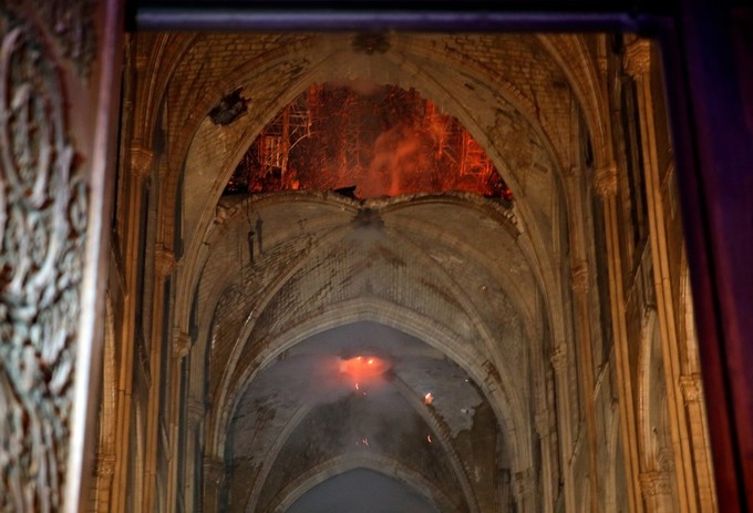 Nhà thờ đức bà paris còn lại gì sau đám cháy kinh hoàng