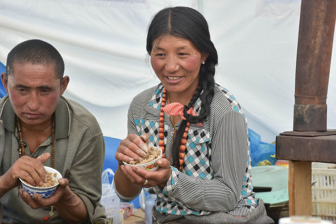Du lịch Tây Tạng - Khám phá trà bơ - quốc hồn của người Tây Tạng