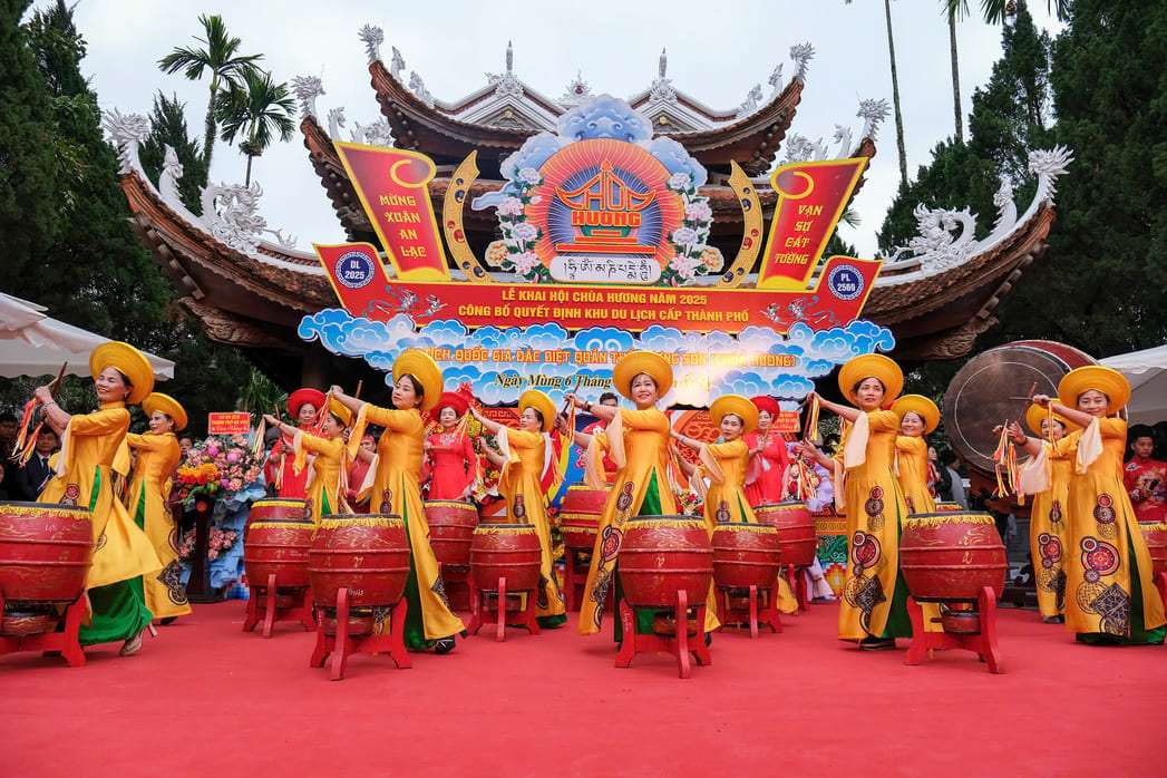 Lễ hội Chùa Hương