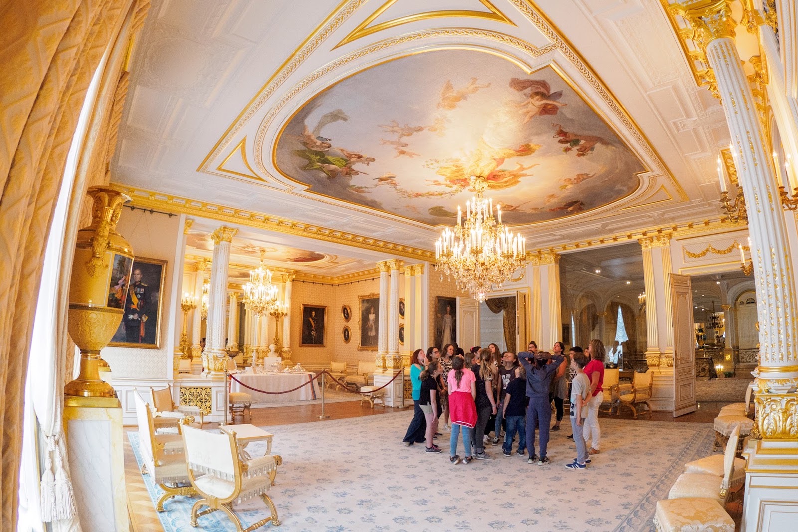 Căn phòng tráng lệ trong cung điện Grand Ducal - Luxembourg