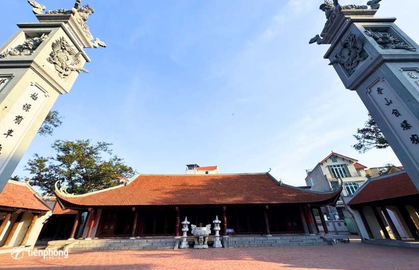 Sân Đình Thiết Úng