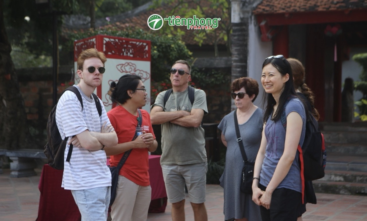 Du khách quốc tế