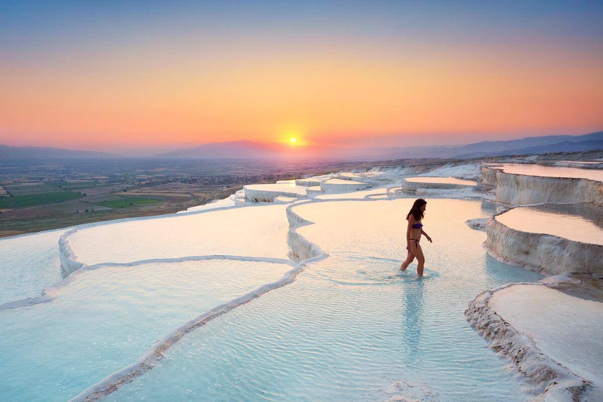 Hồ bậc thang đá vôi Pamukkale Travertine