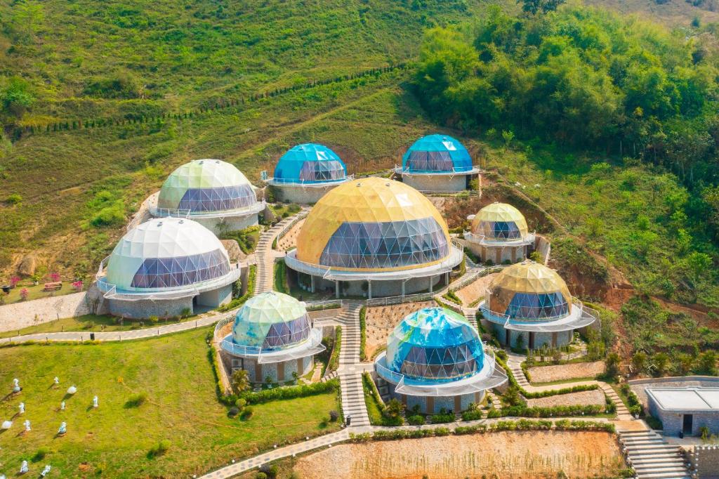 Khu nhà hành tinh độc đáo ở Mộc Châu Island