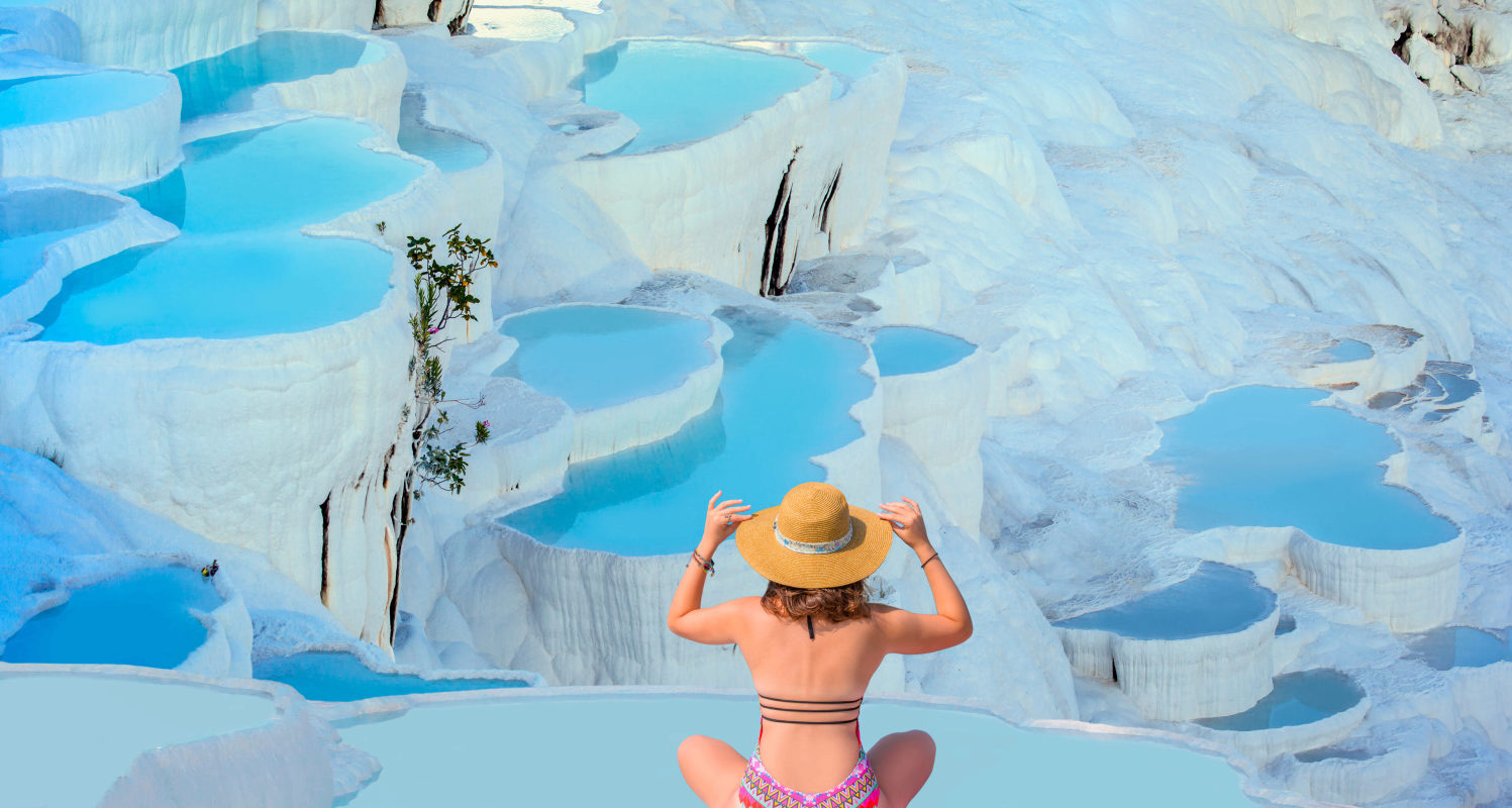 Lâu đài bông Pamukkale trông như một giấc mơ