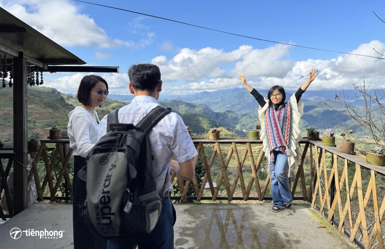 Núi trời hùng vĩ ở Bản Lao Chải
