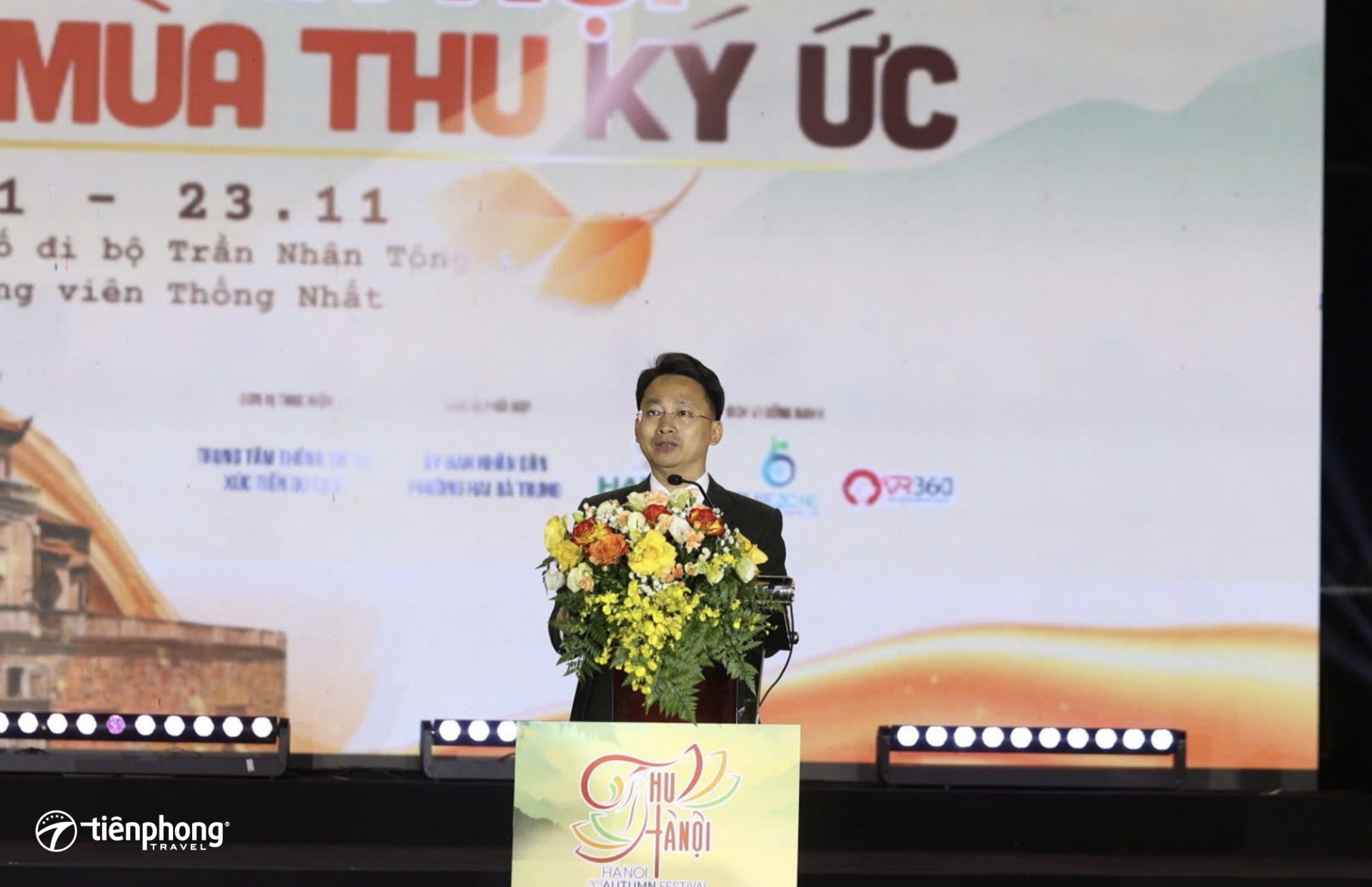 Ông Trần Trung Hiếu, Phó Giám đốc Sở Du lịch Hà Nội phát biểu khai mạc Festival Thu Hà Nội