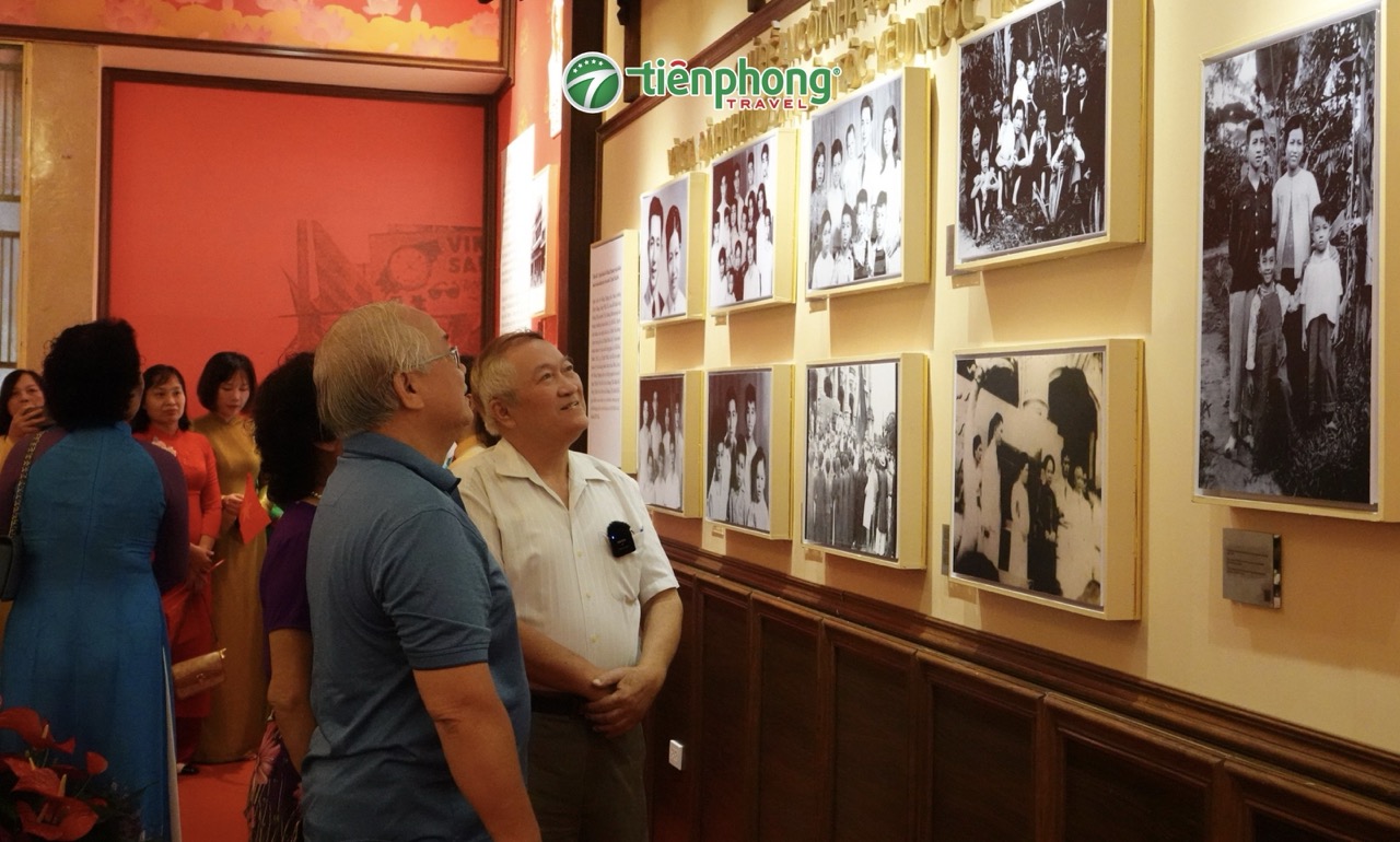 Tham quan di tích 48 Hàng Ngang