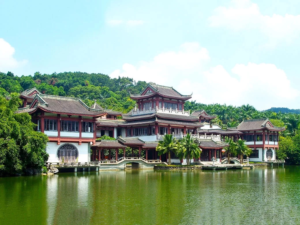 Thanh Tú Sơn – Viên ngọc bích của thành phố xanh