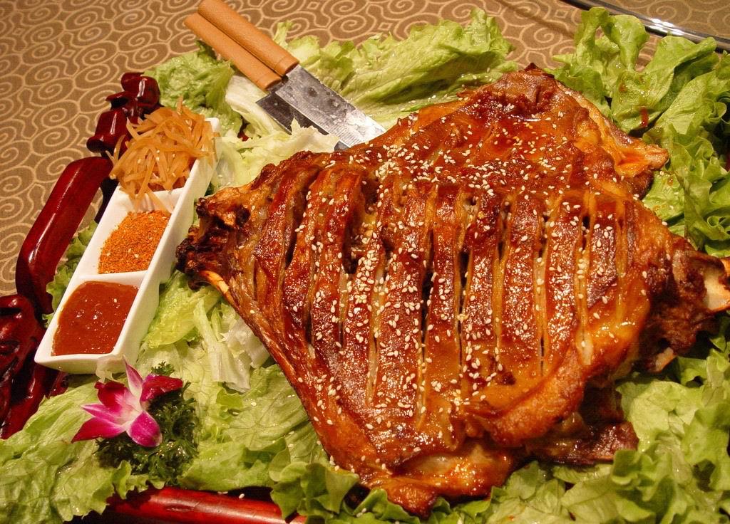 Thịt Cừu Nướng truyền thống của người Nội Mông