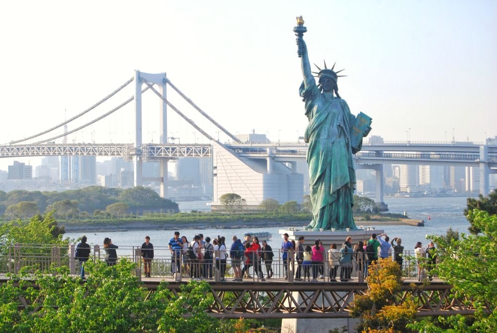 Tượng Nữ thần tự do tại vịnh Odaiba