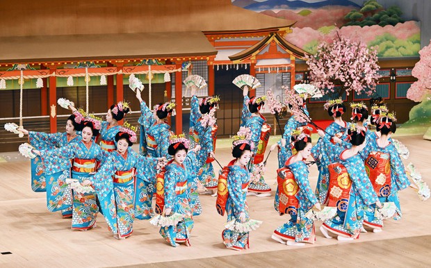 Thưởng thức nghệ thuật Geisha truyền thống