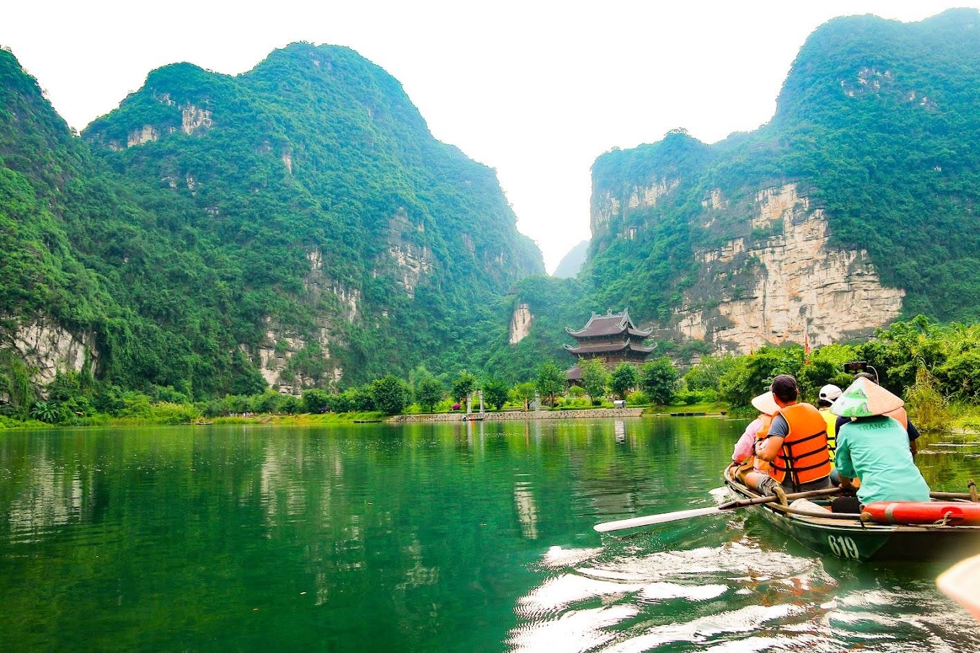 Tràng An - Di sản văn hóa và thiên nhiên thế giới