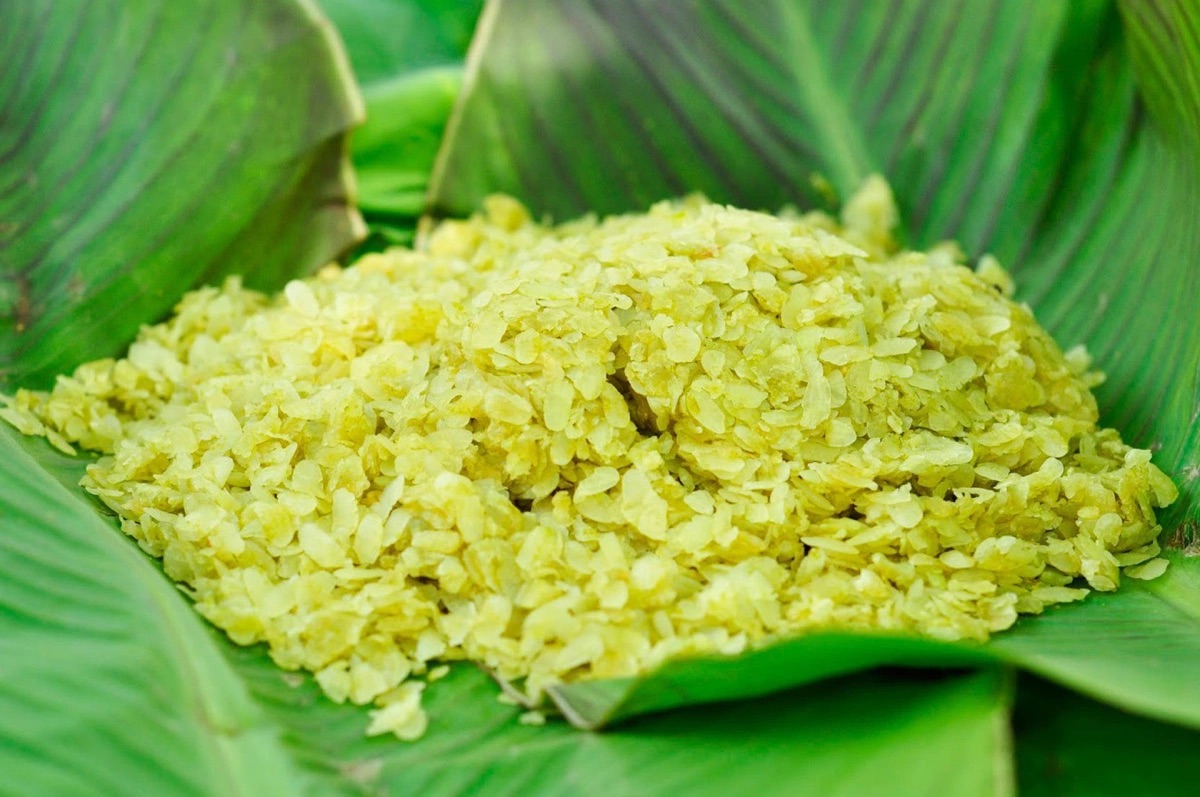 Cốm Tú Lệ xanh non, thơm mùi lúa mới – đặc sản mùa thu Tây Bắc