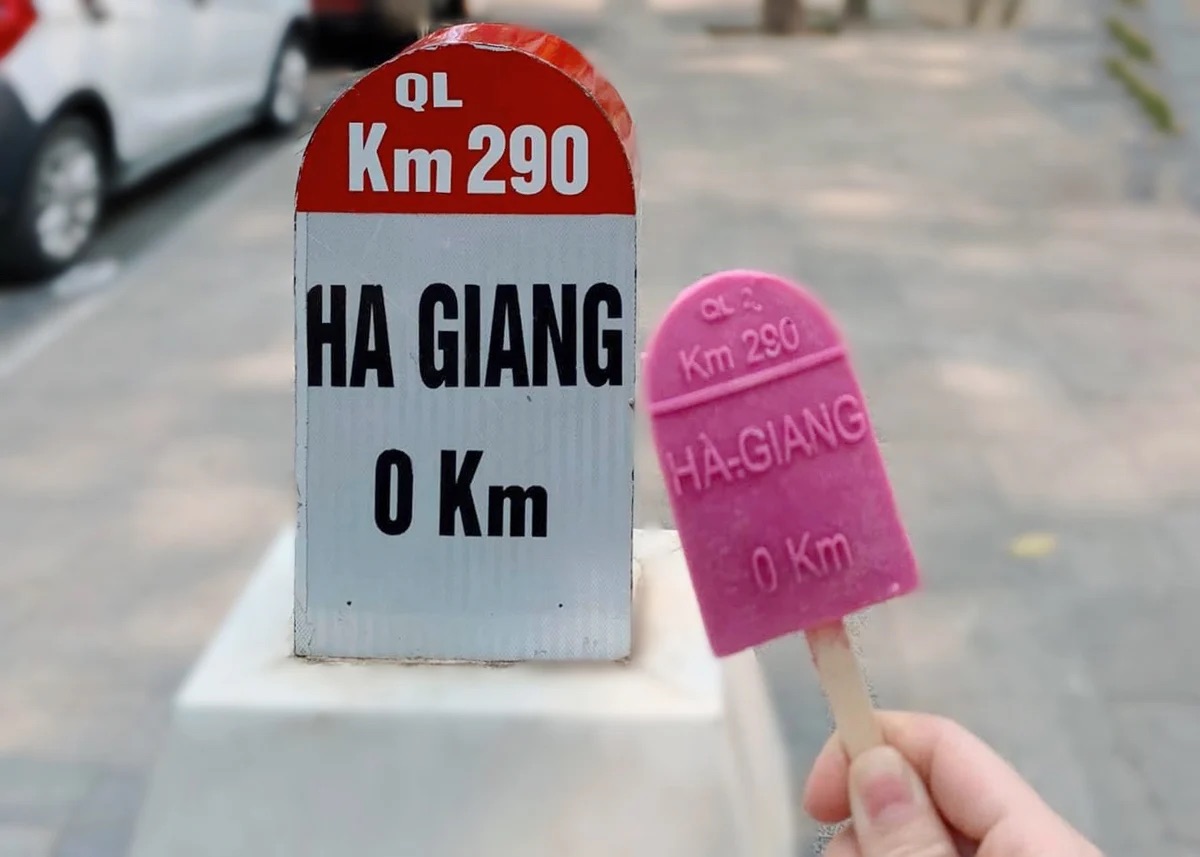 Cột mốc Km số 0, điểm check in khởi đầu hành trình Hà Giang.
