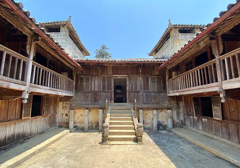 Dinh thự họ Vương, di tích kiến trúc nghệ thuật quốc gia từ năm 1993
