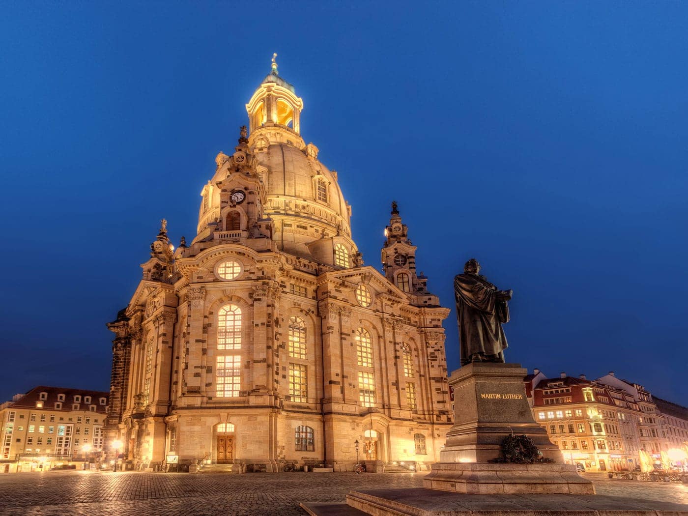 Nhà thờ Frauenkirche biểu tượng hồi sinh của thành phố Dresden