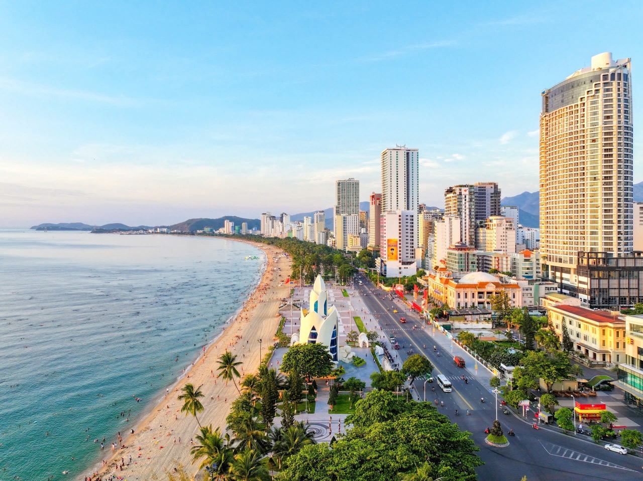 Nha Trang Khánh Hòa sôi động trong mùa hè 2026