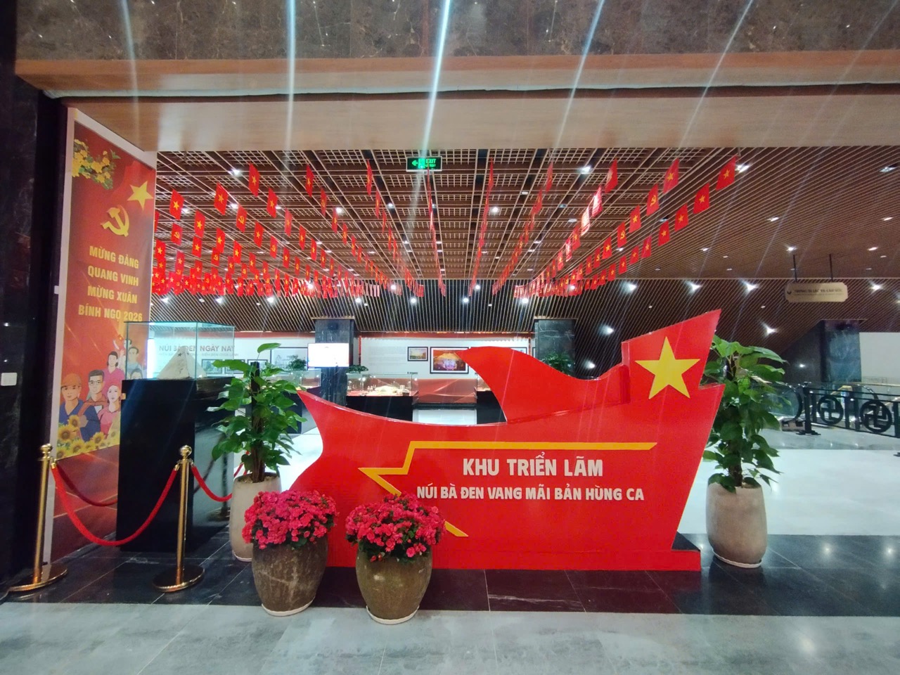Triển lãm lịch sử Núi Bà Đen trong dịp Đại hội Đảng toàn quốc