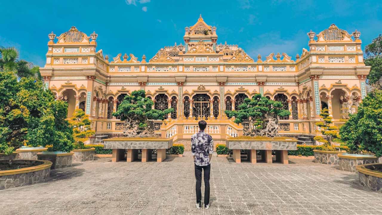 Chùa Vĩnh Tràng kiến trúc Á Âu đặc sắc Nam Bộ