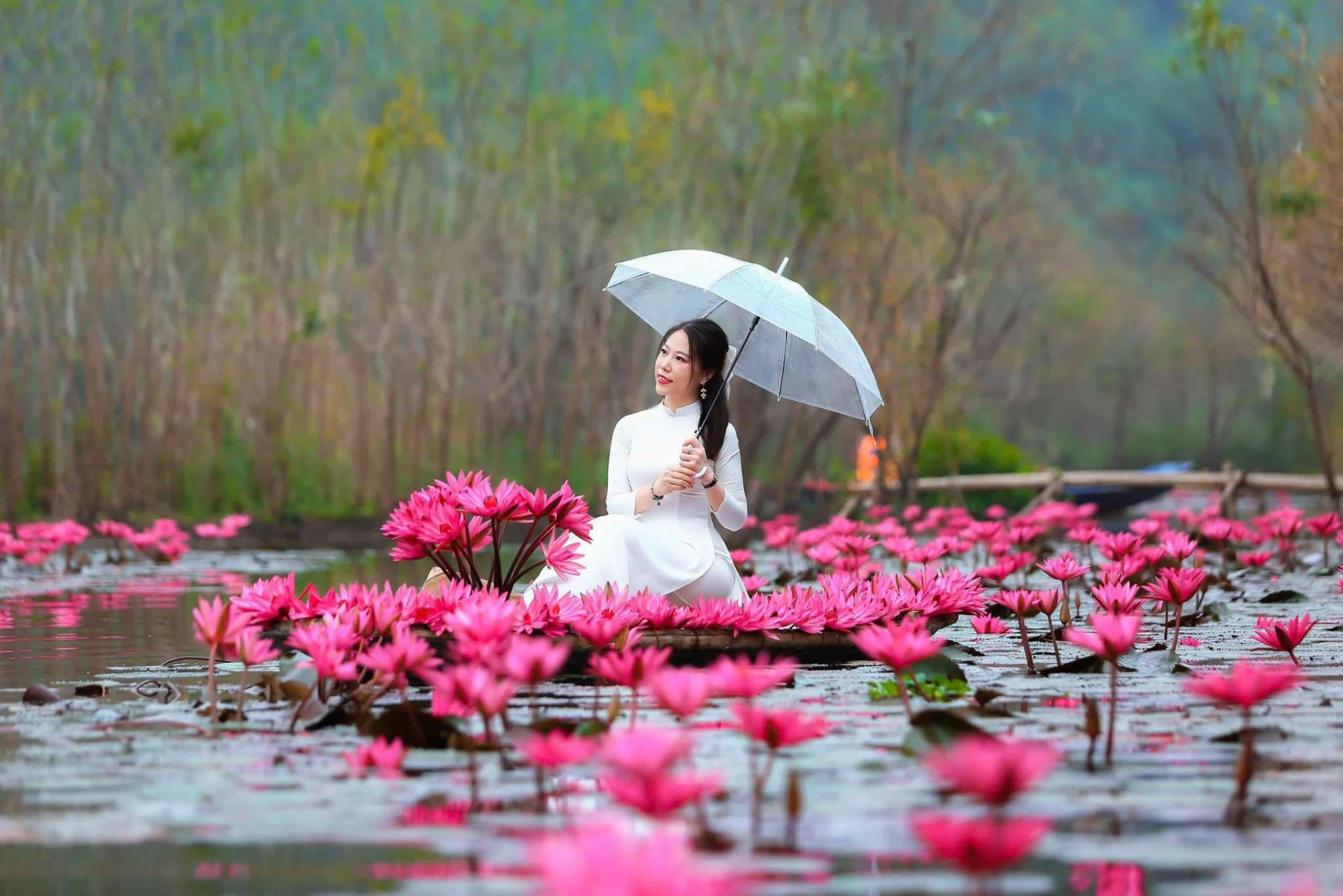 Check in "triệu like" ở suối Yến