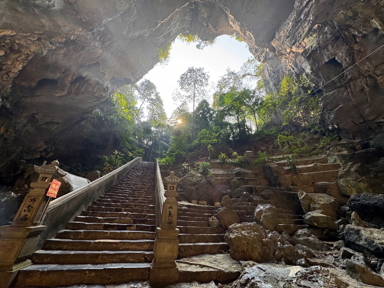 Động Hương Tích