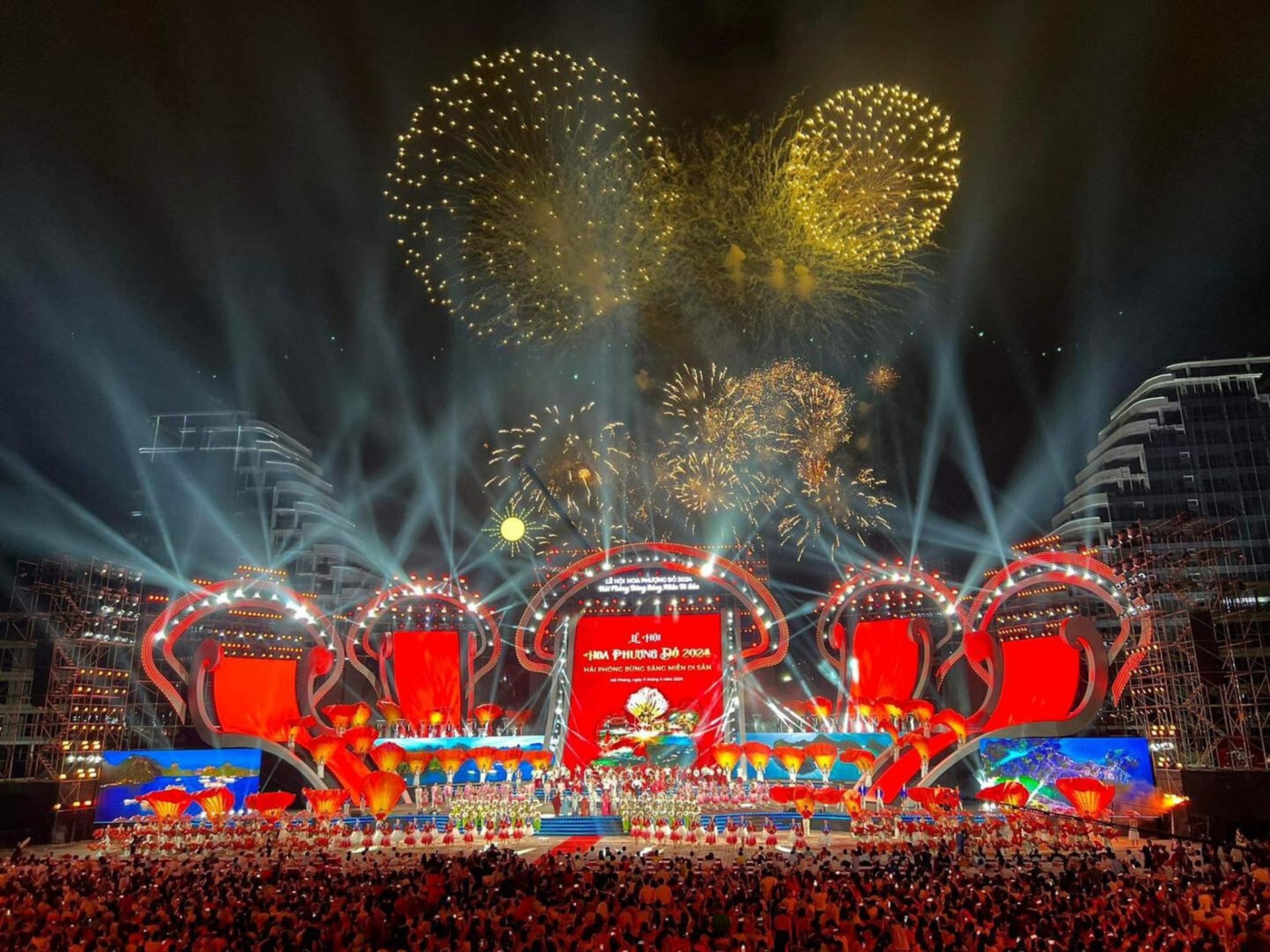 Lễ hội Hoa Phượng Đỏ Hải Phòng