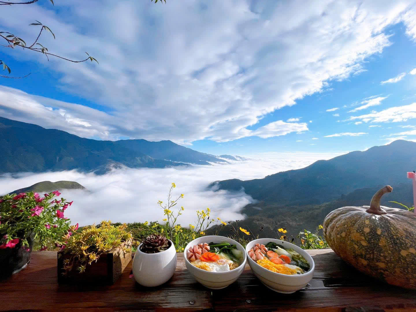 Săn mây Tà Xùa