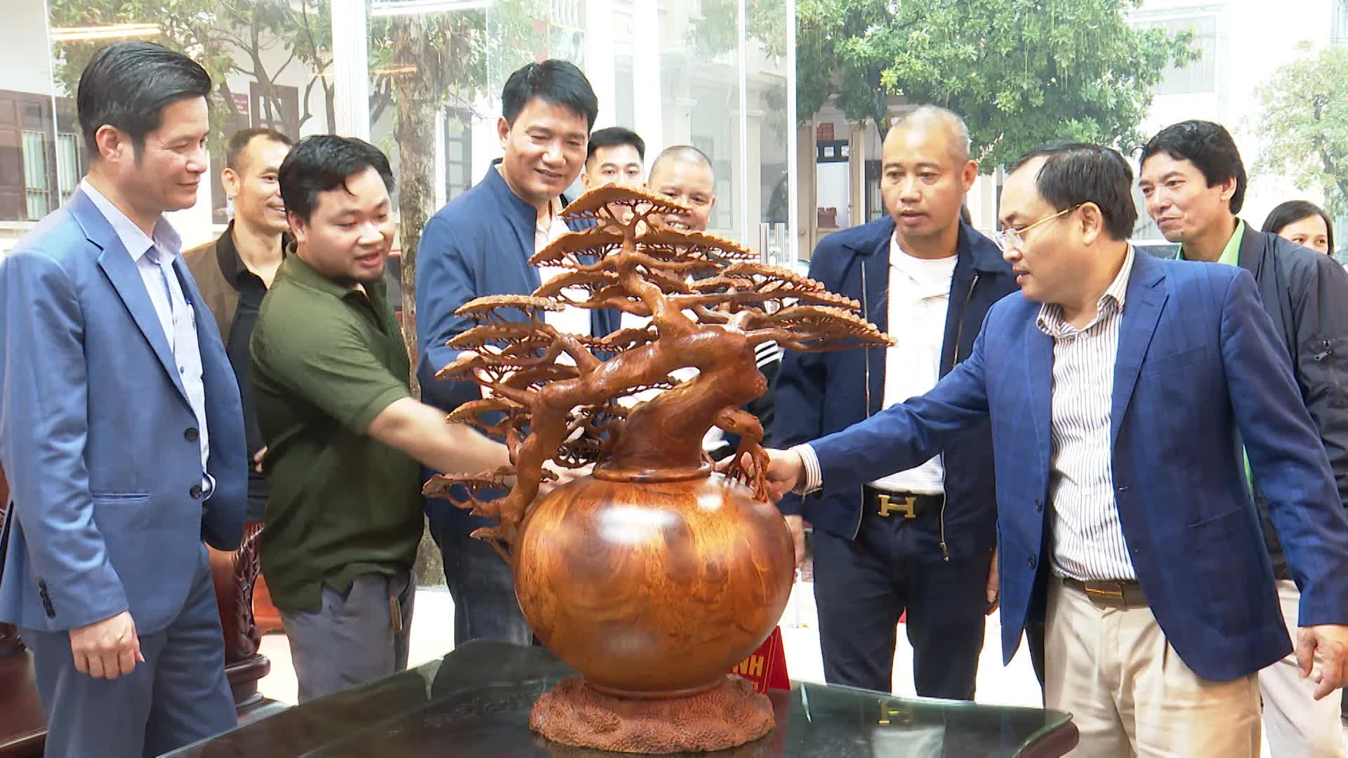 Sản phẩm làng nghề truyền thống được săn đón