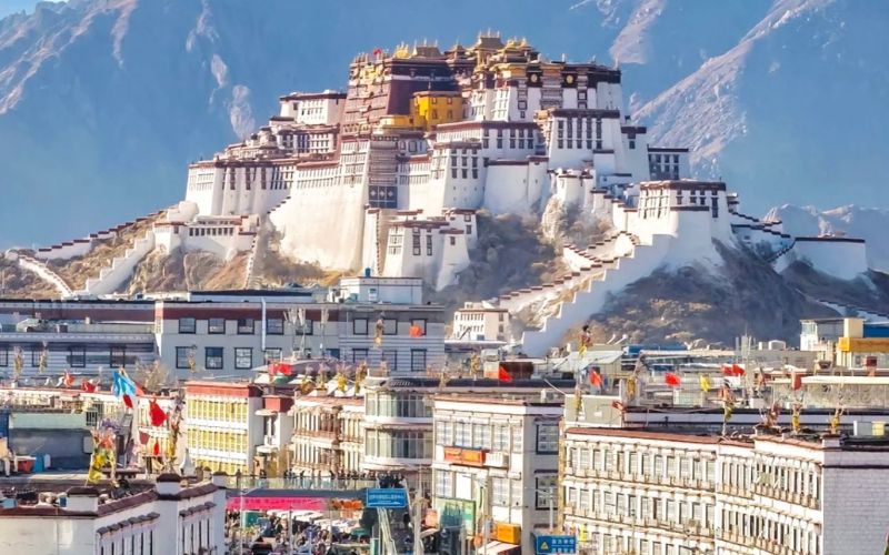 Cung điện Potala biểu tượng nổi tiếng của Tây Tạng