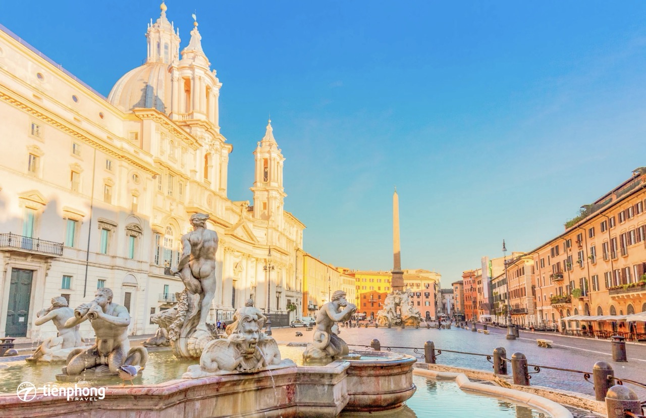 Vẻ đẹp cổ kính của Quảng trường Piazza Maggiore