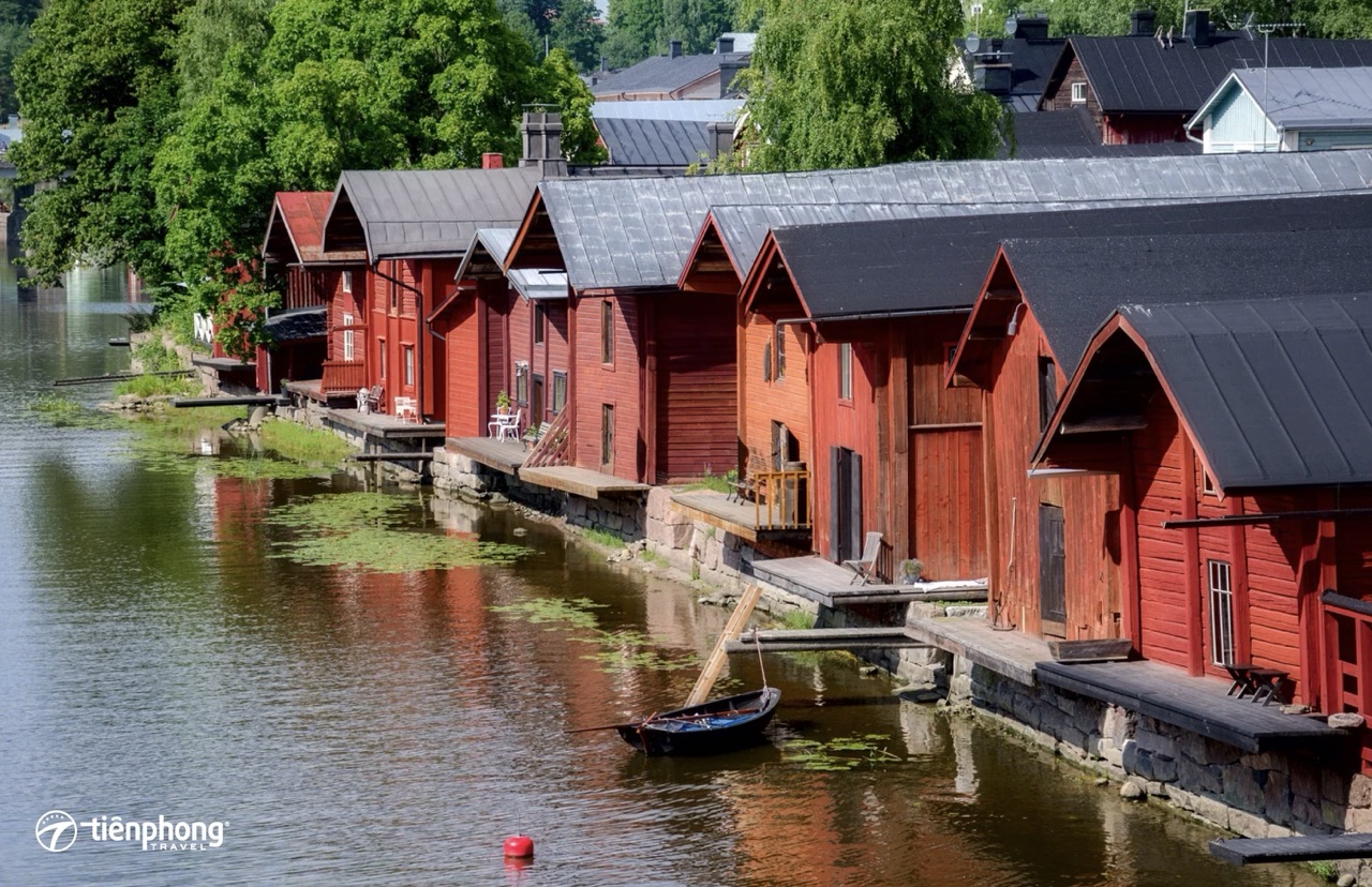 Những ngôi nhà gỗ đỏ đặc trưng tại Porvoo