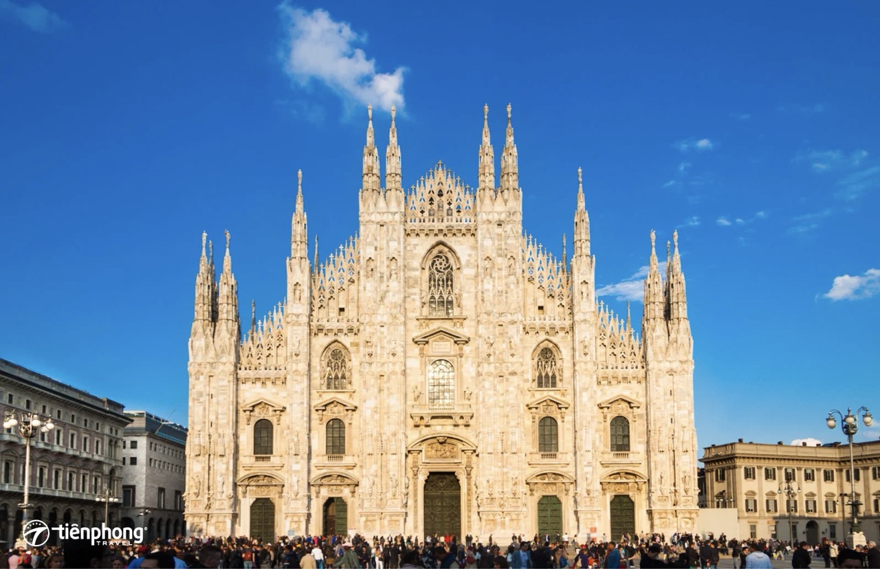 Vẻ đẹp choáng ngợp của Nhà thờ Duomo Milan