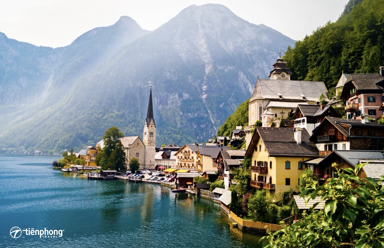 Khung cảnh như tranh vẽ tại làng cổ Hallstatt