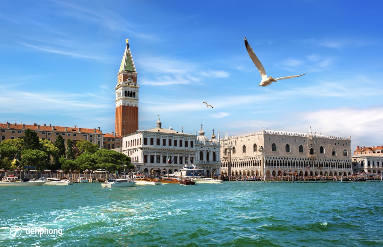 Quảng trường San Marco - Phòng khách của Châu Âu
