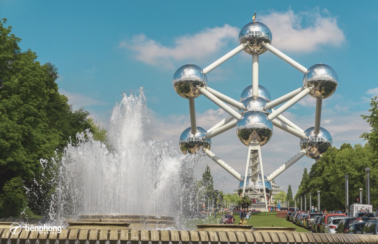 Atomium - Biểu tượng kiến trúc độc đáo của nước Bỉ