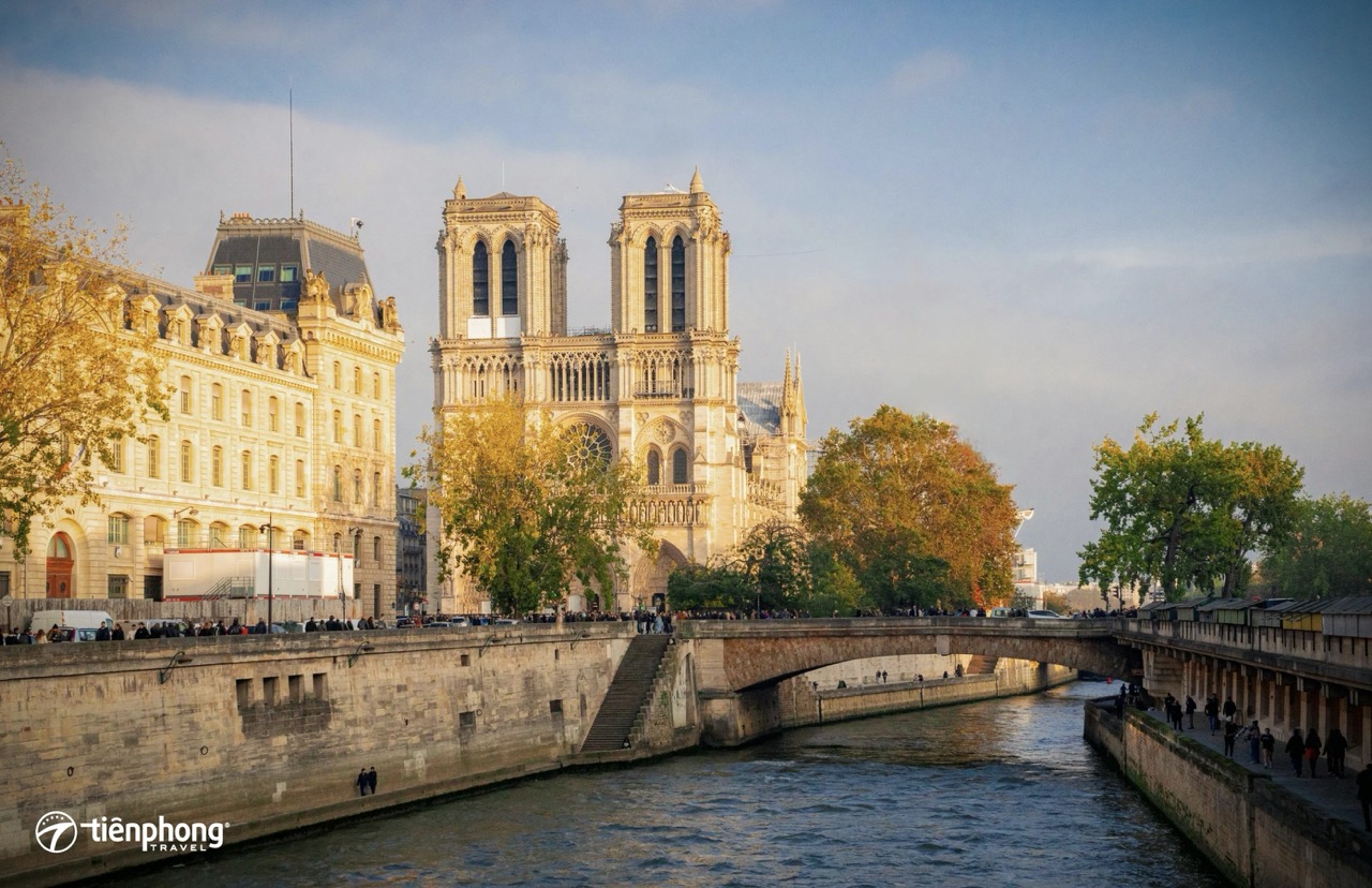 Nhà thờ Đức Bà Reims - Chứng nhân lịch sử Hoàng gia Pháp
