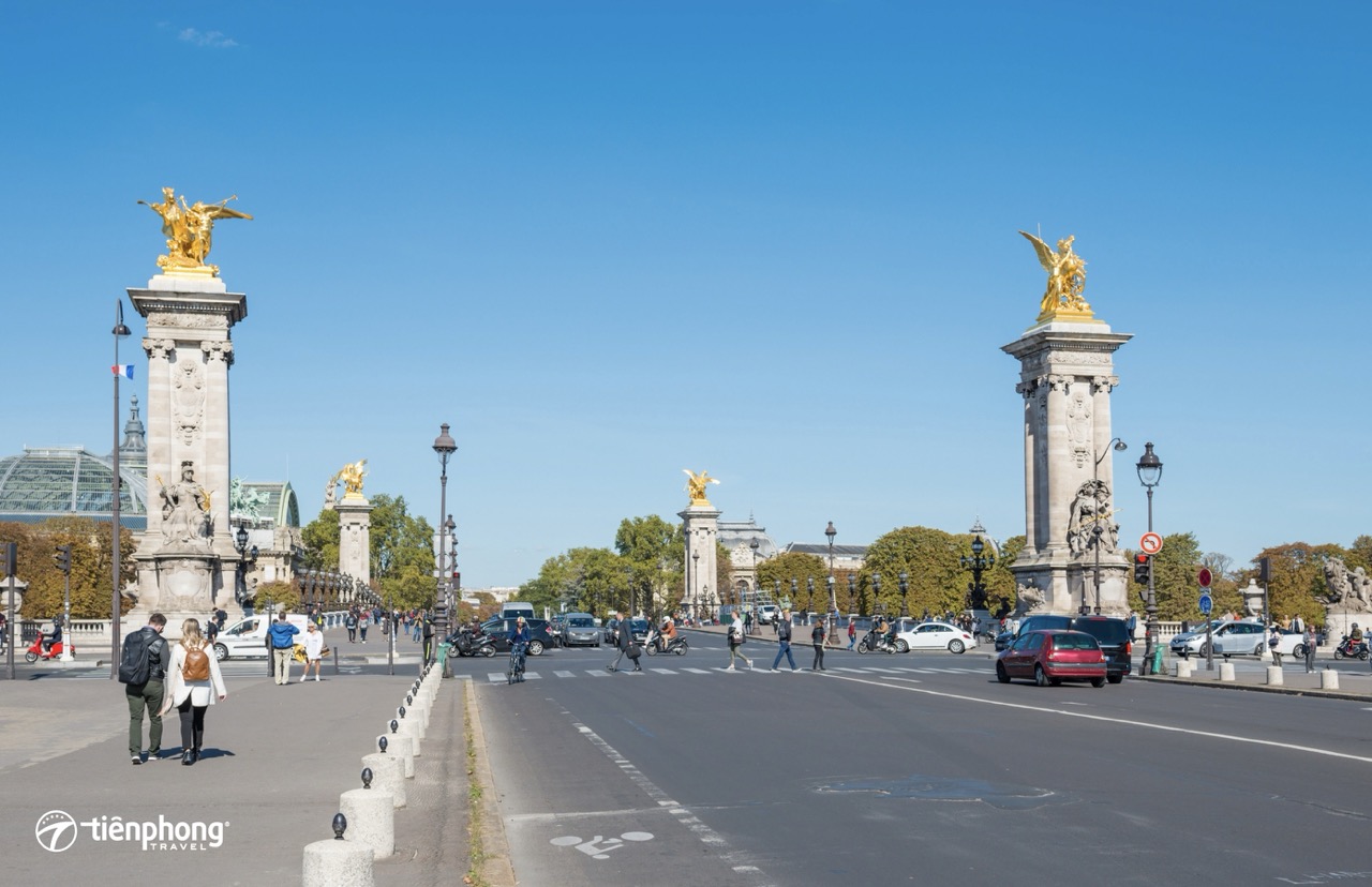 Cầu Alexandre III - Cây cầu đẹp nhất Paris