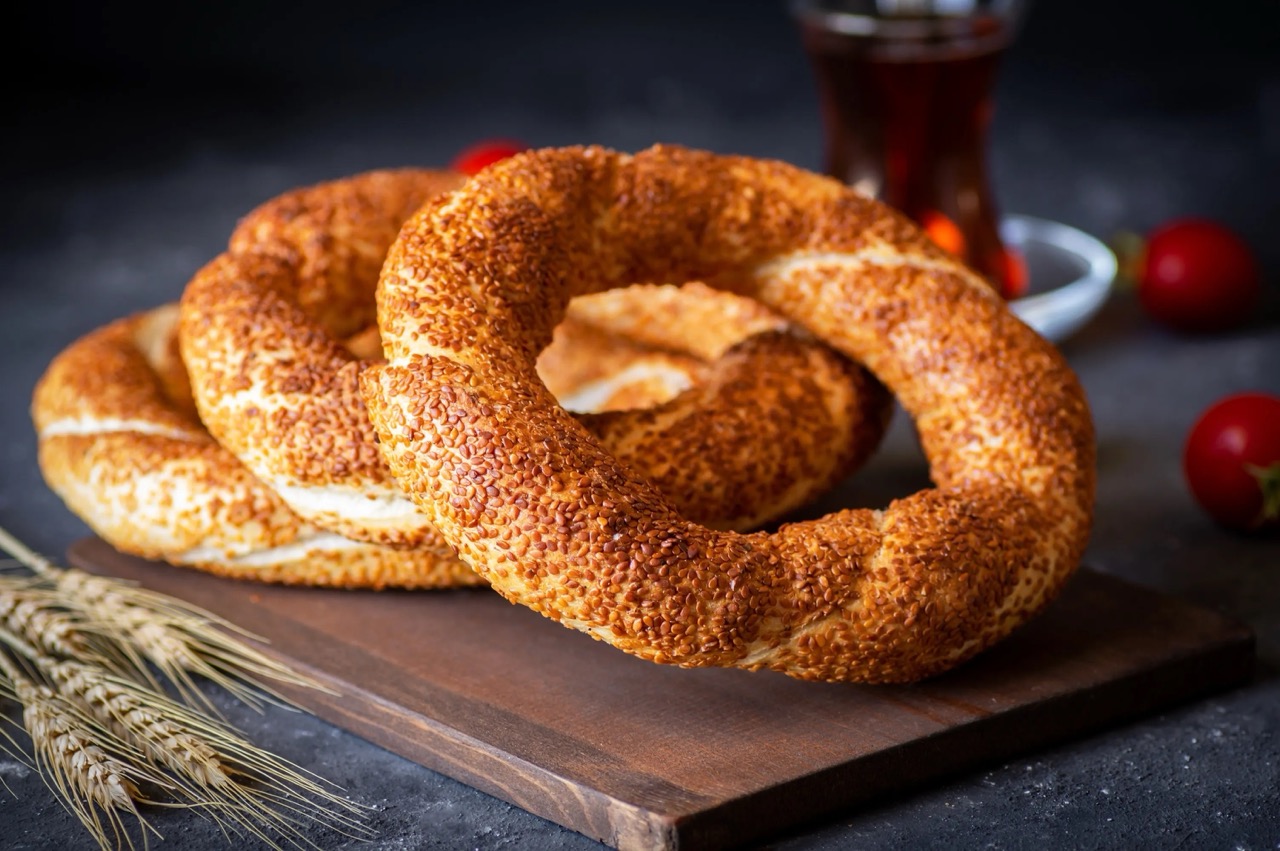 Bánh mì vòng Simit - Món ăn đường phố "quốc dân" tại Thổ Nhĩ Kỳ