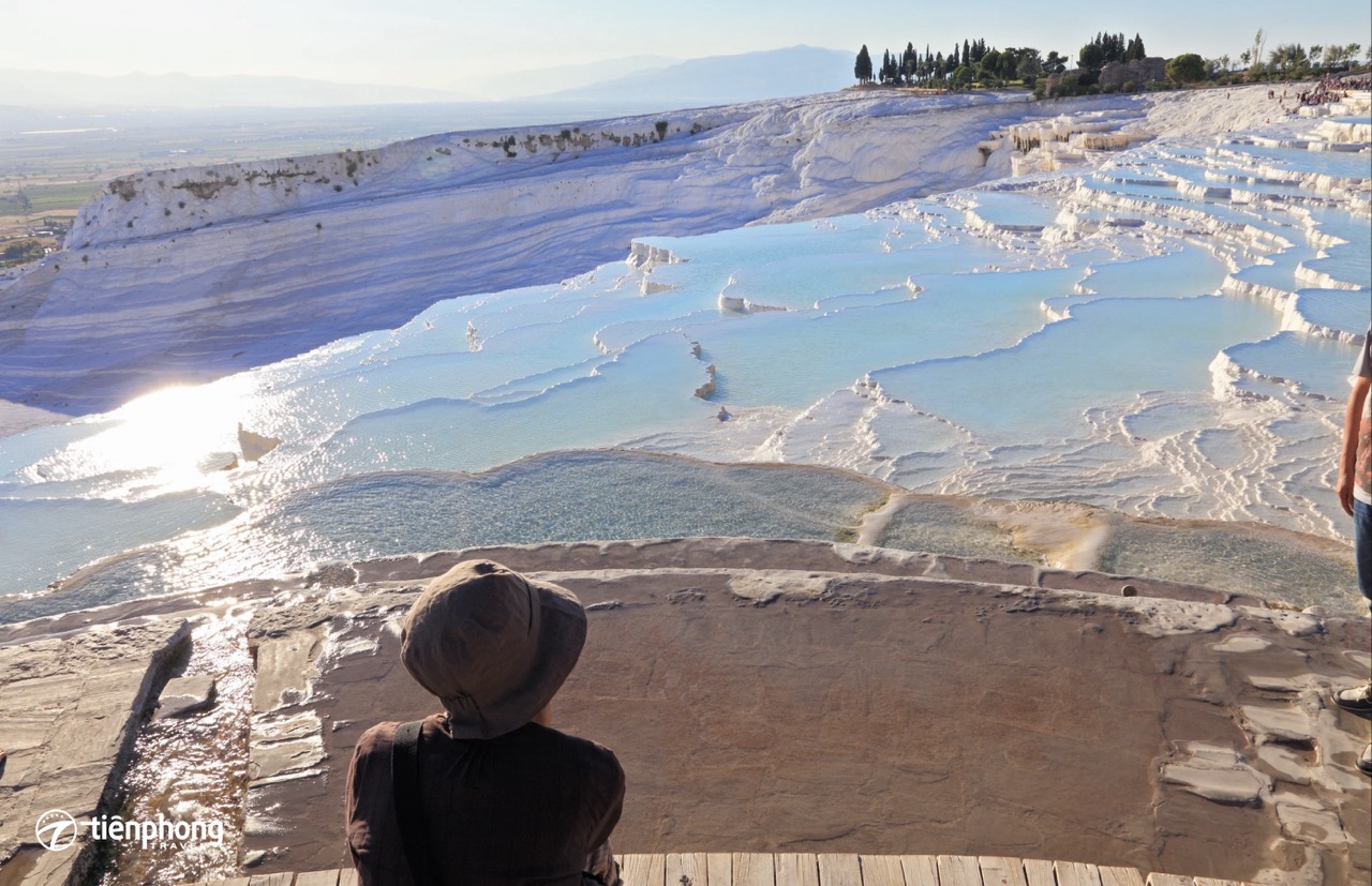 Vẻ đẹp siêu thực của Lâu đài bông Pamukkale