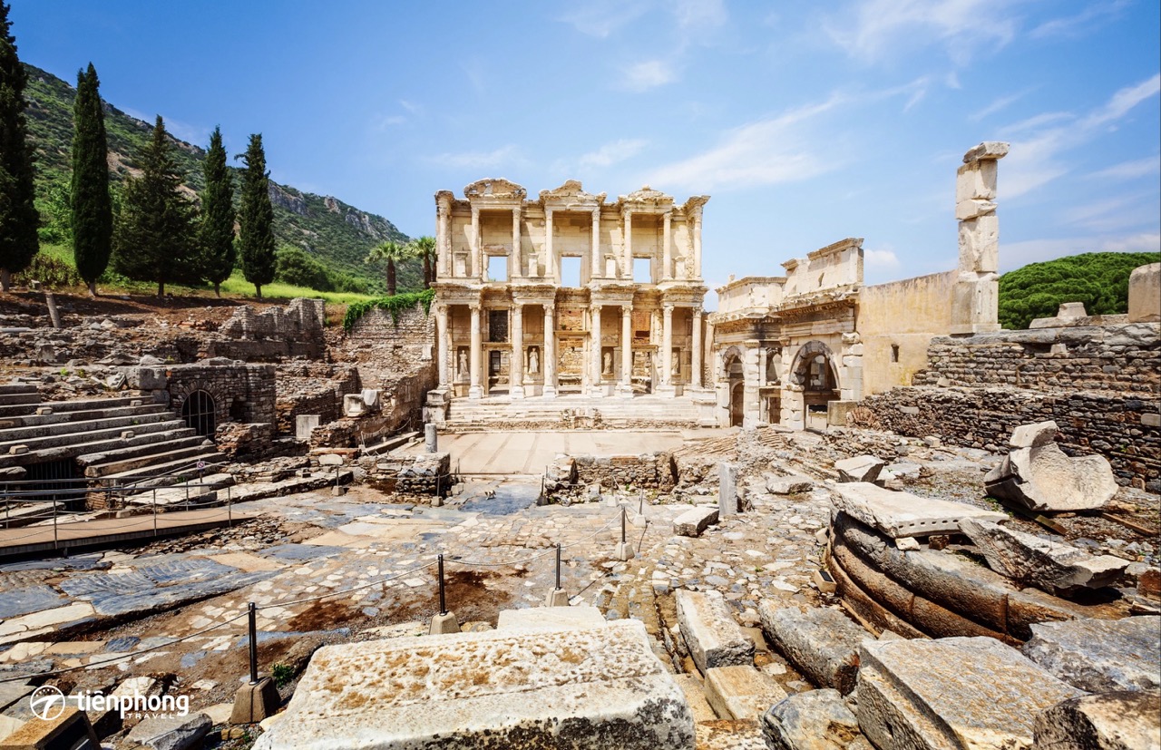Thư viện Celsus tại thành phố cổ Ephesus