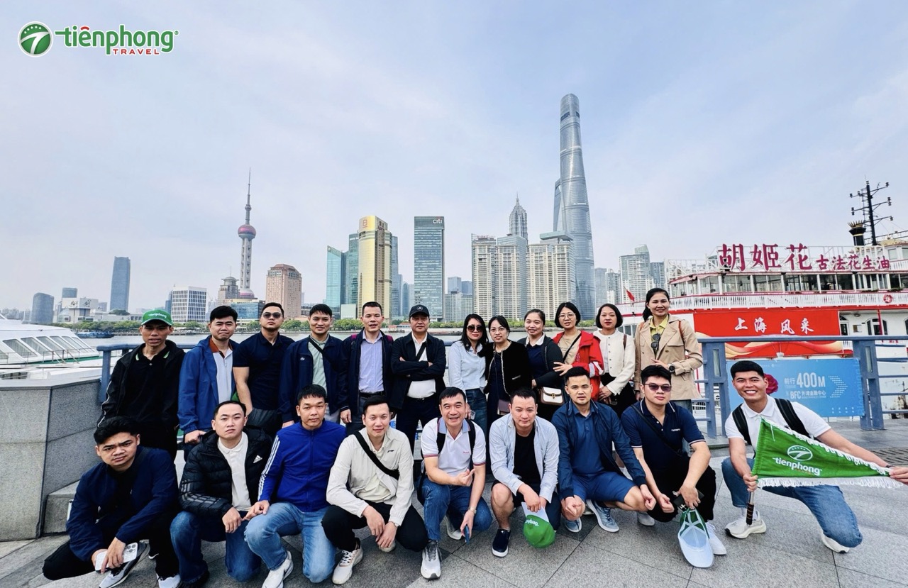 Đoàn khách Tiên Phong Travel tham quan Thượng Hải